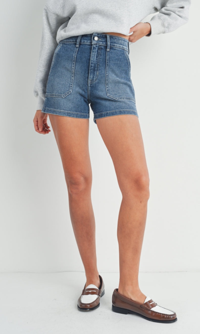 HR Patch Pocket Shorts - Medium Wash