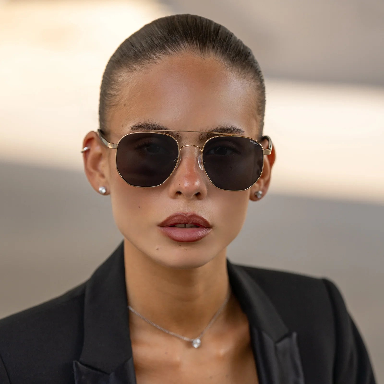 Austin Unisex Sunglasses Gold/Gray - Elk + Elm