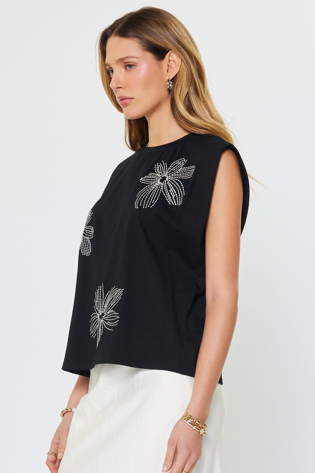Black Dahlia Sleeveless Tee - Elk + Elm