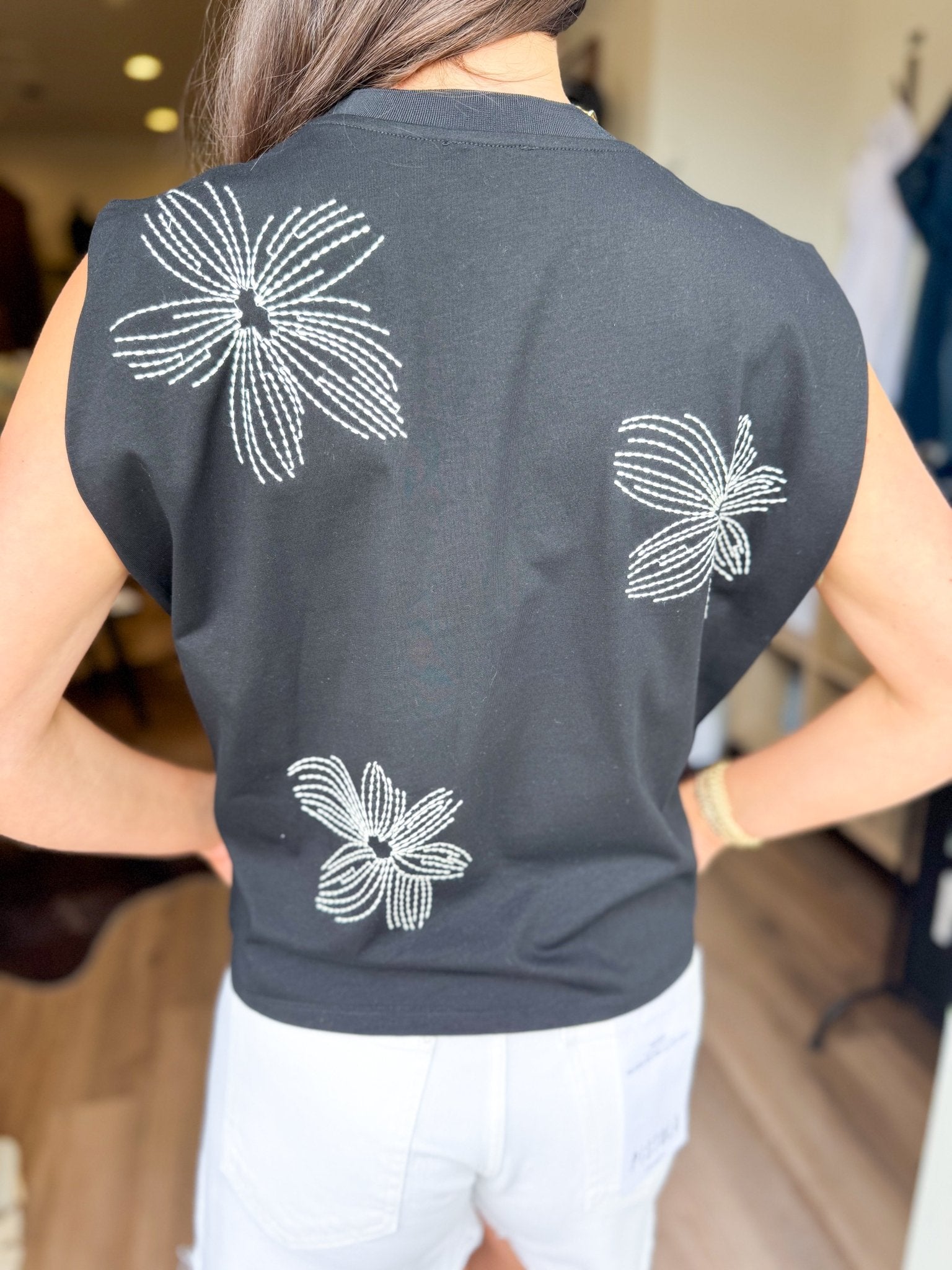 Black Dahlia Sleeveless Tee - Elk + Elm
