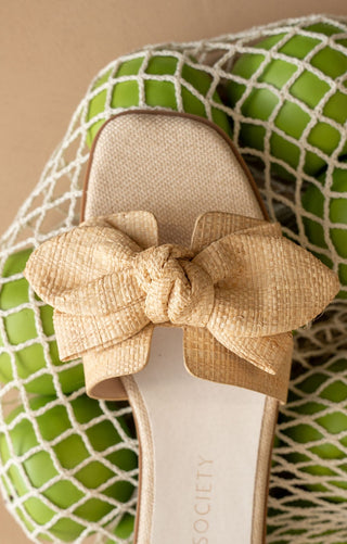 The Ginny Textured Bow Sandal - Natural - Elk + Elm