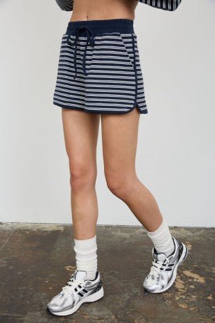 Weekend Plans Shorts - Elk + Elm