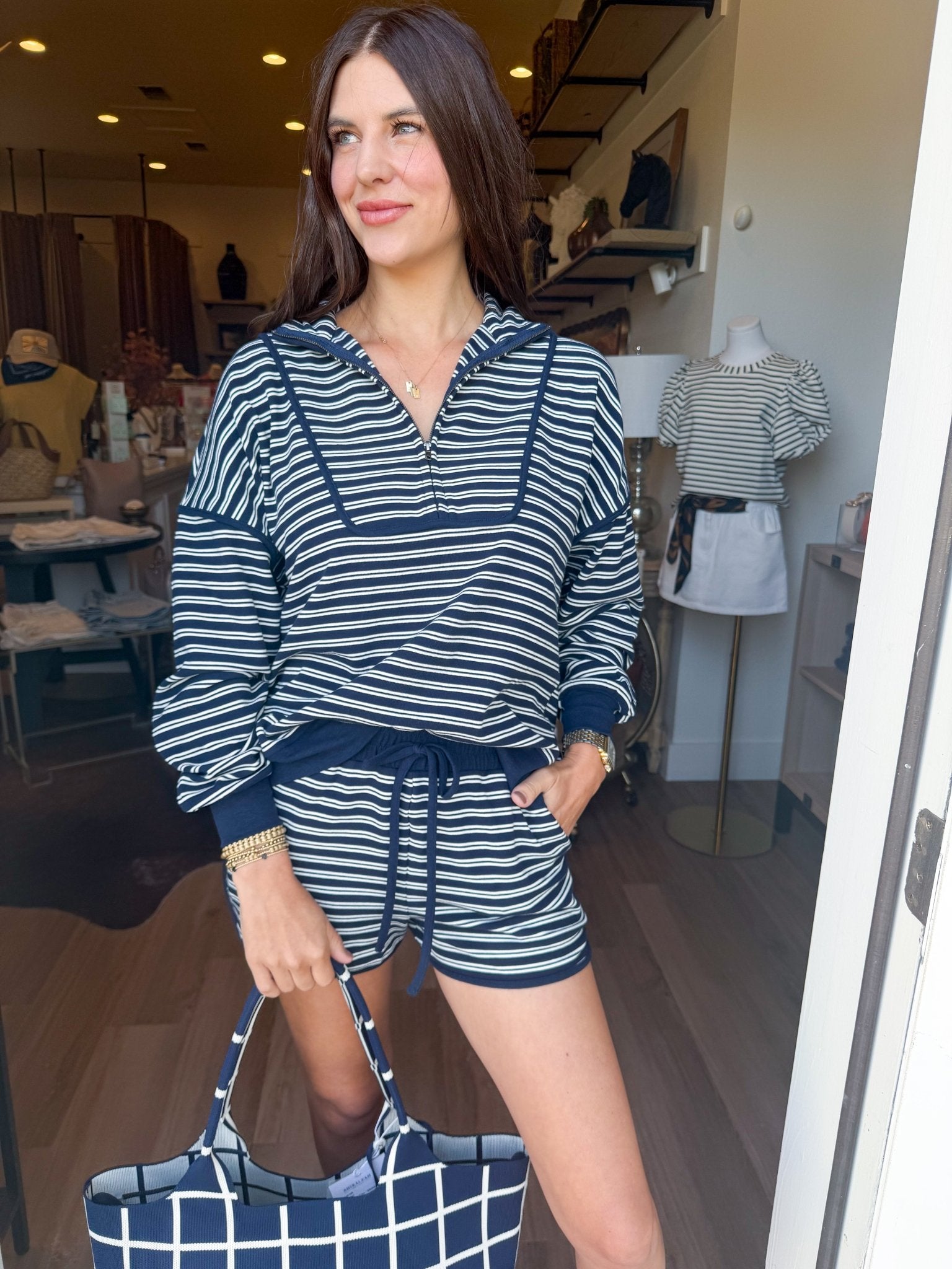 Weekend Plans Shorts - Elk + Elm